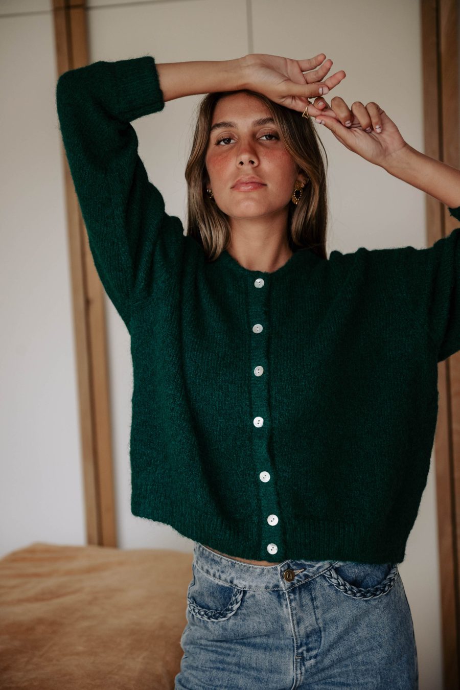 Gilet Lova vert foncé Sahoma en maille douce, coupe loose