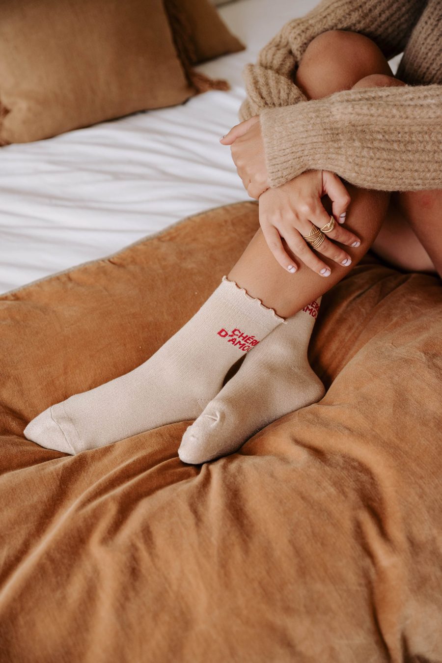 Chaussettes beiges message Chérie d'Amour Sahoma en maille douce et fine