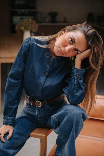 Chemise en jean Henriette bleue Sahoma fluide à col en volants