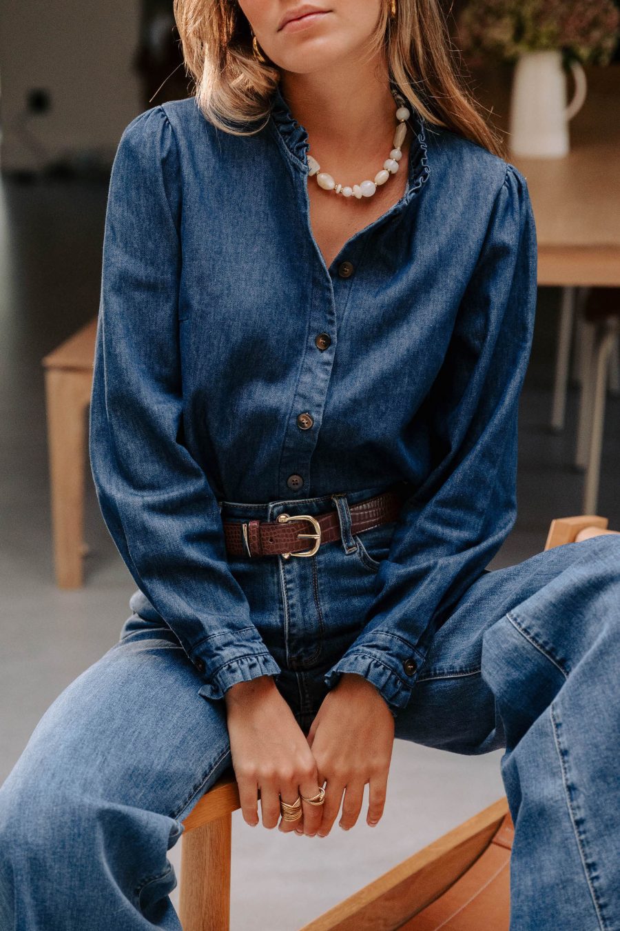 Chemise en jean Henriette bleue Sahoma fluide à col en volants