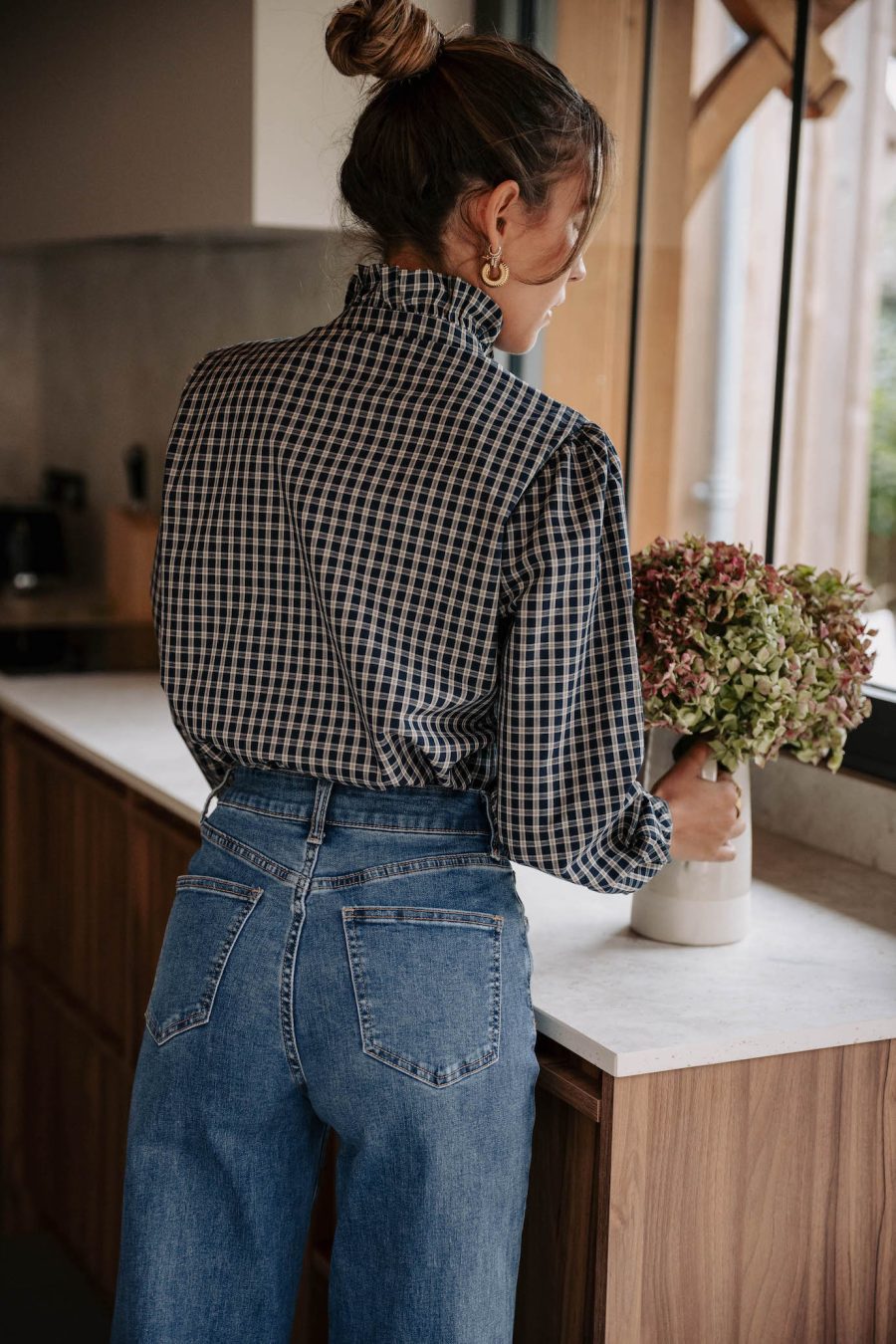 Chemise Noléane bleue à carreaux Sahoma avec détail jabot