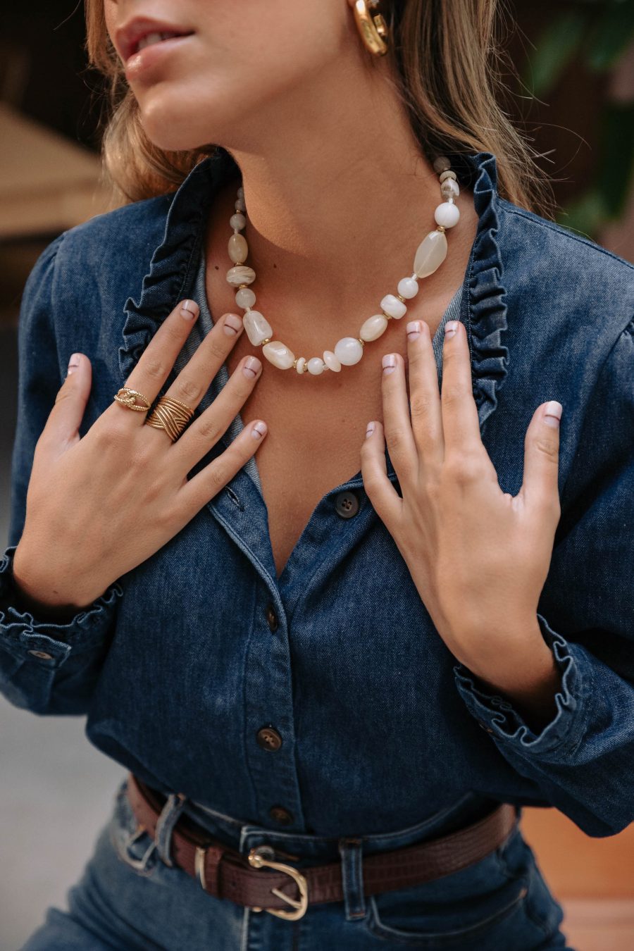 Collier Aniss blanc crème Sahoma pierres effet nacré et marbré