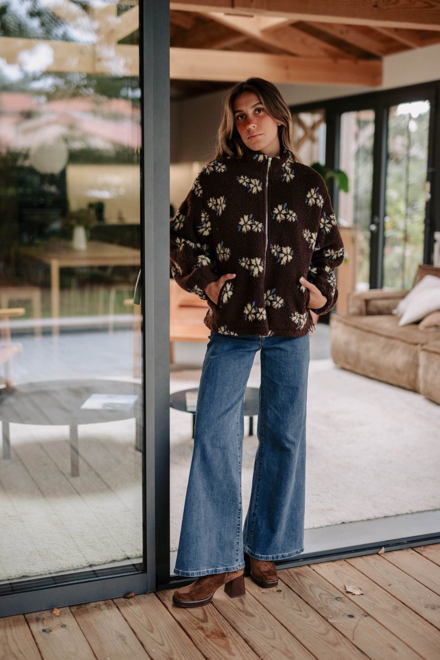 Gilet Lazlo marron Sahoma en sherpa imprimé fleur