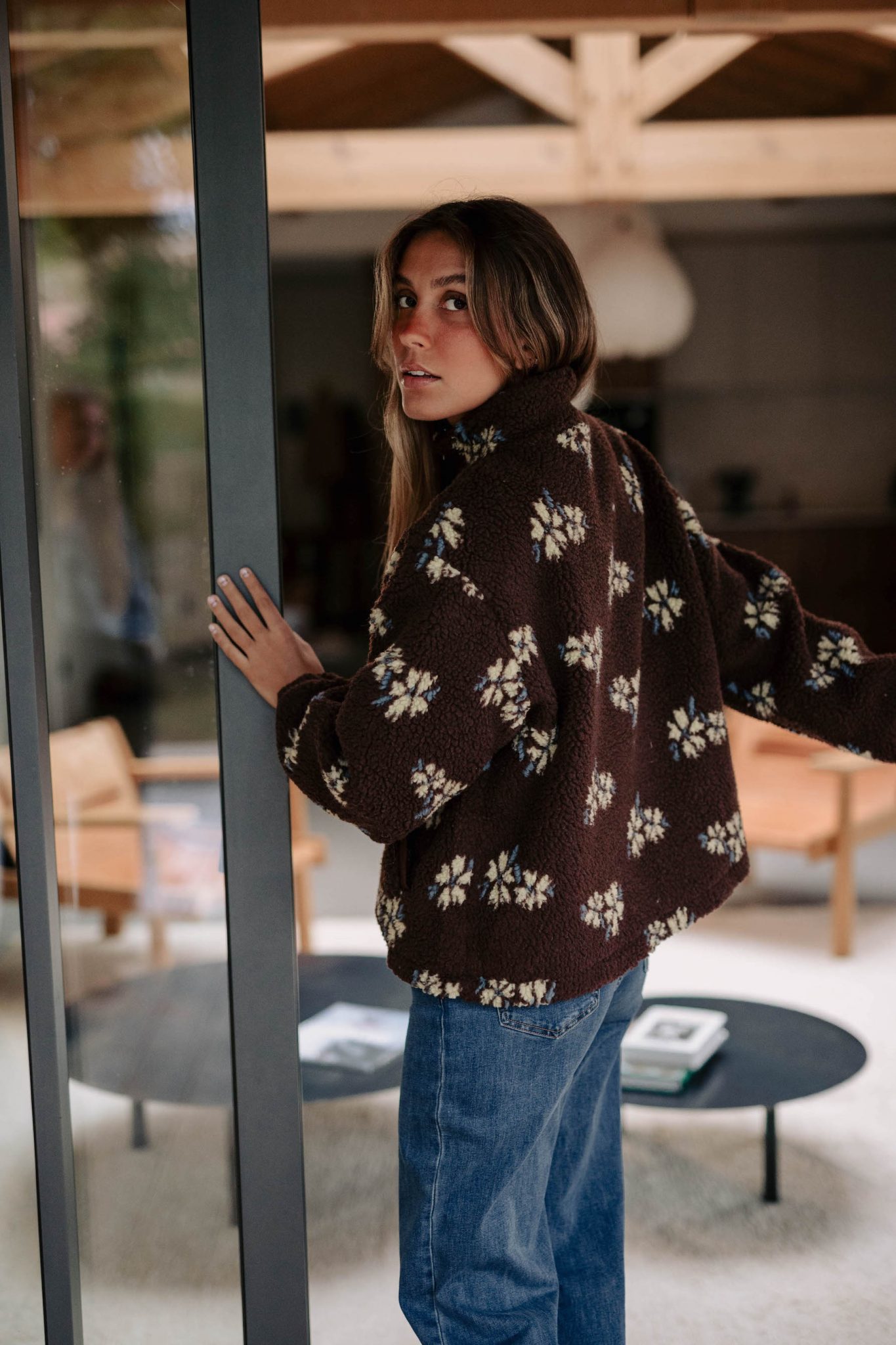 Gilet Lazlo marron Sahoma en sherpa imprimé fleur