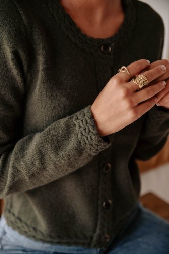 Gilet Nélo vert kaki Sahoma en maille douce et détail tressé