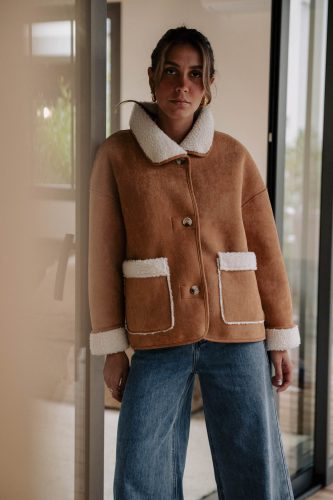 Manteau Néolia réversible camel et écru Sahoma effet peau de mouton