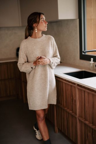 Robe pull Aéris beige Sahoma avec manches longues et maille chaude