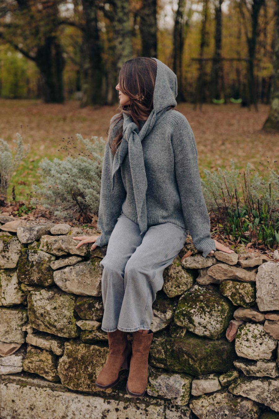 Capuche écharpe Eira grise Sahoma en maille côtelée