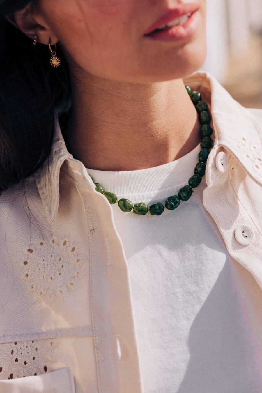 Collier Milean vert Sahoma, perles rondes asymétriques effet martelé