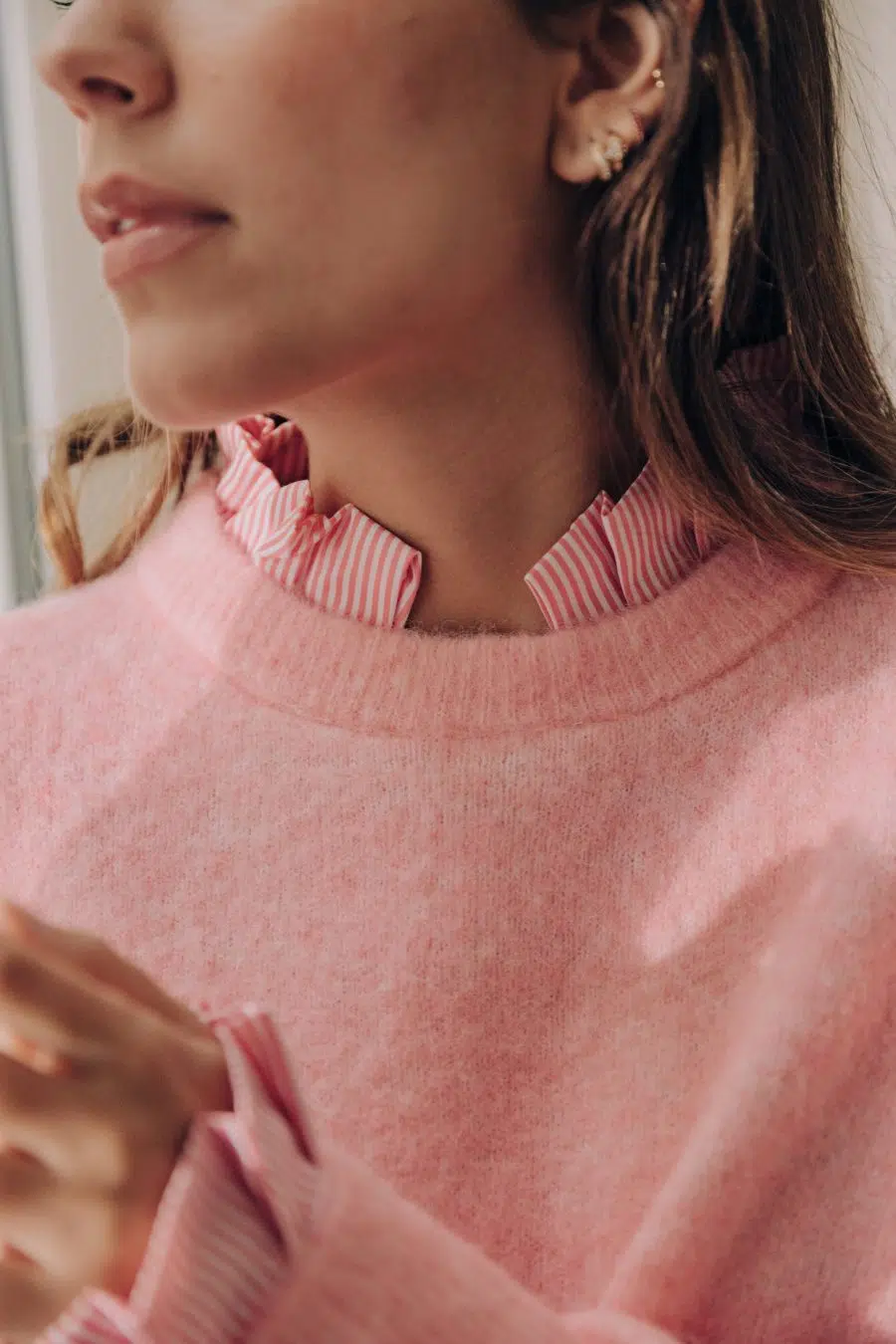 Pull femme Isenio rose doux à col chemise intégré Sahoma