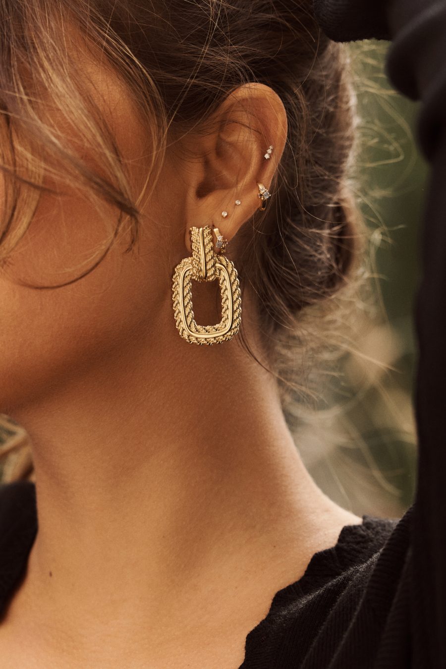 Boucles d'oreilles Pulse Sahoma dorées forme rectangulaire