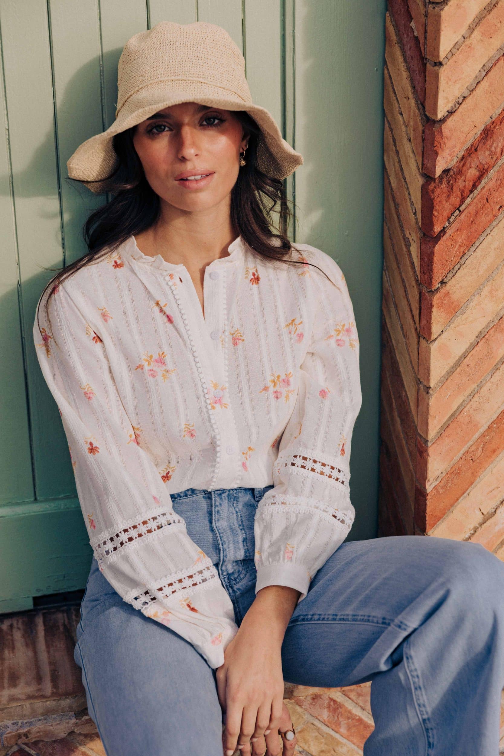 Blouse femme Armonye Sahoma, coupe légère, imprimé fleuri rose orangé, manches longues et col rond