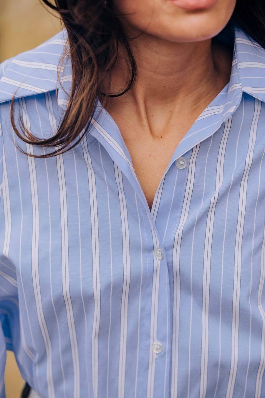 Chemise Lina bleue Sahoma à rayures blanches , coupe tomboy large et manches raglantes