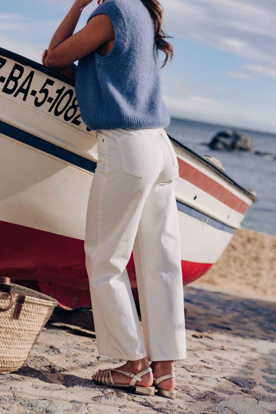 Jean Omar Sahoma blanc, taille haute et coupe courte