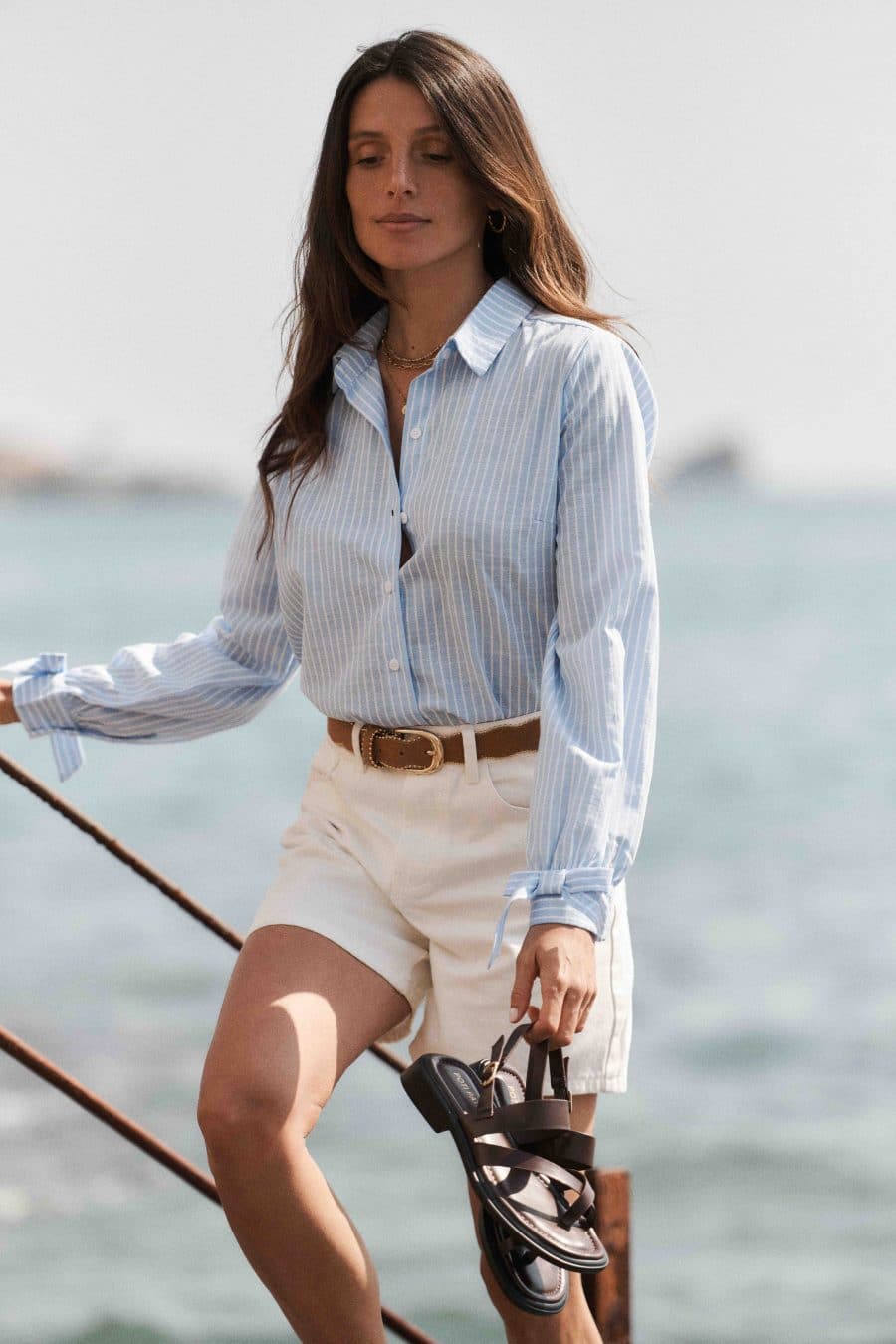 Chemise Loïca rayée bleue Sahoma, col revers, coupe tomboy ample et manches longues