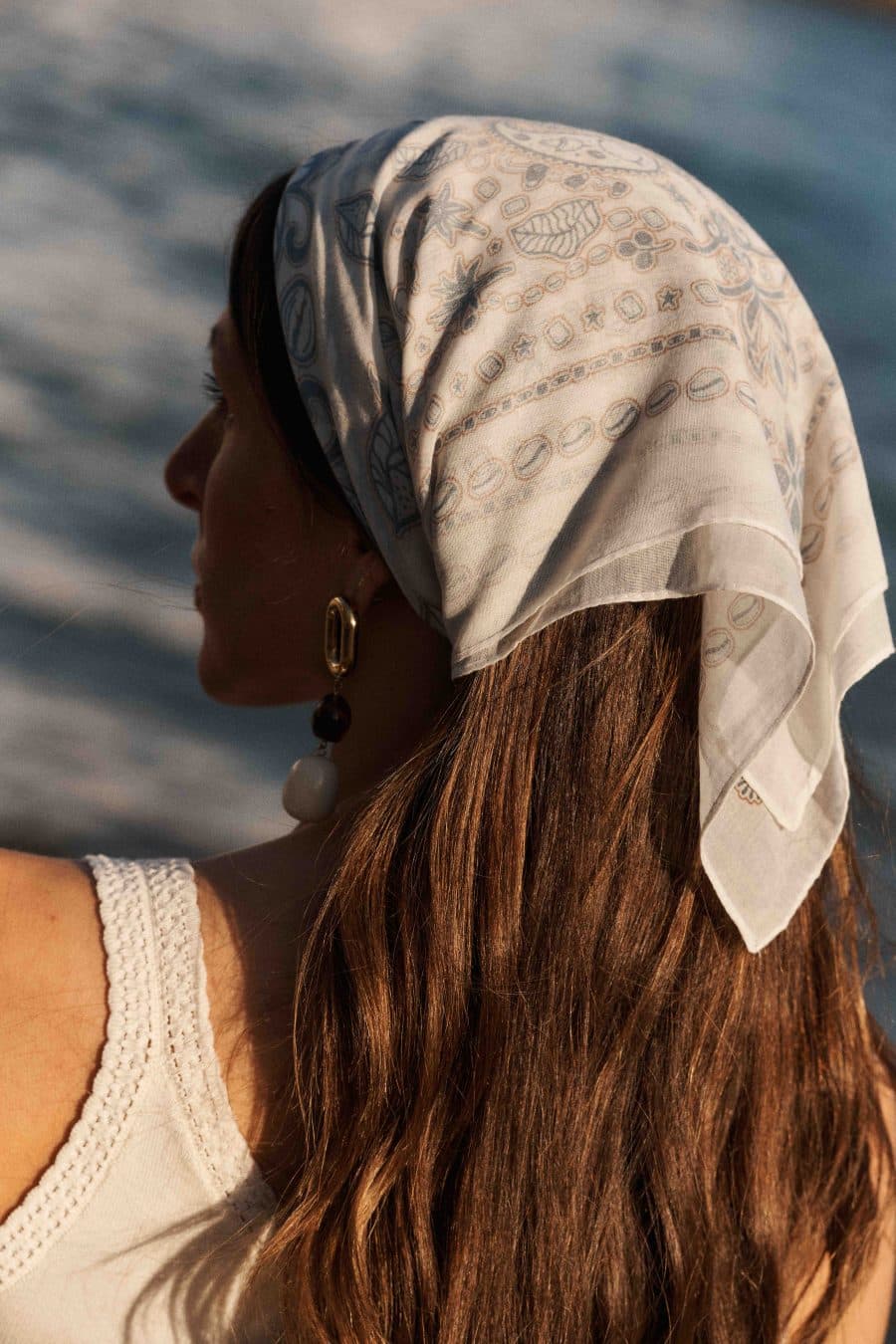 Foulard Emilio bleu Sahoma en tissu, imprimé fleuri bandana revisité