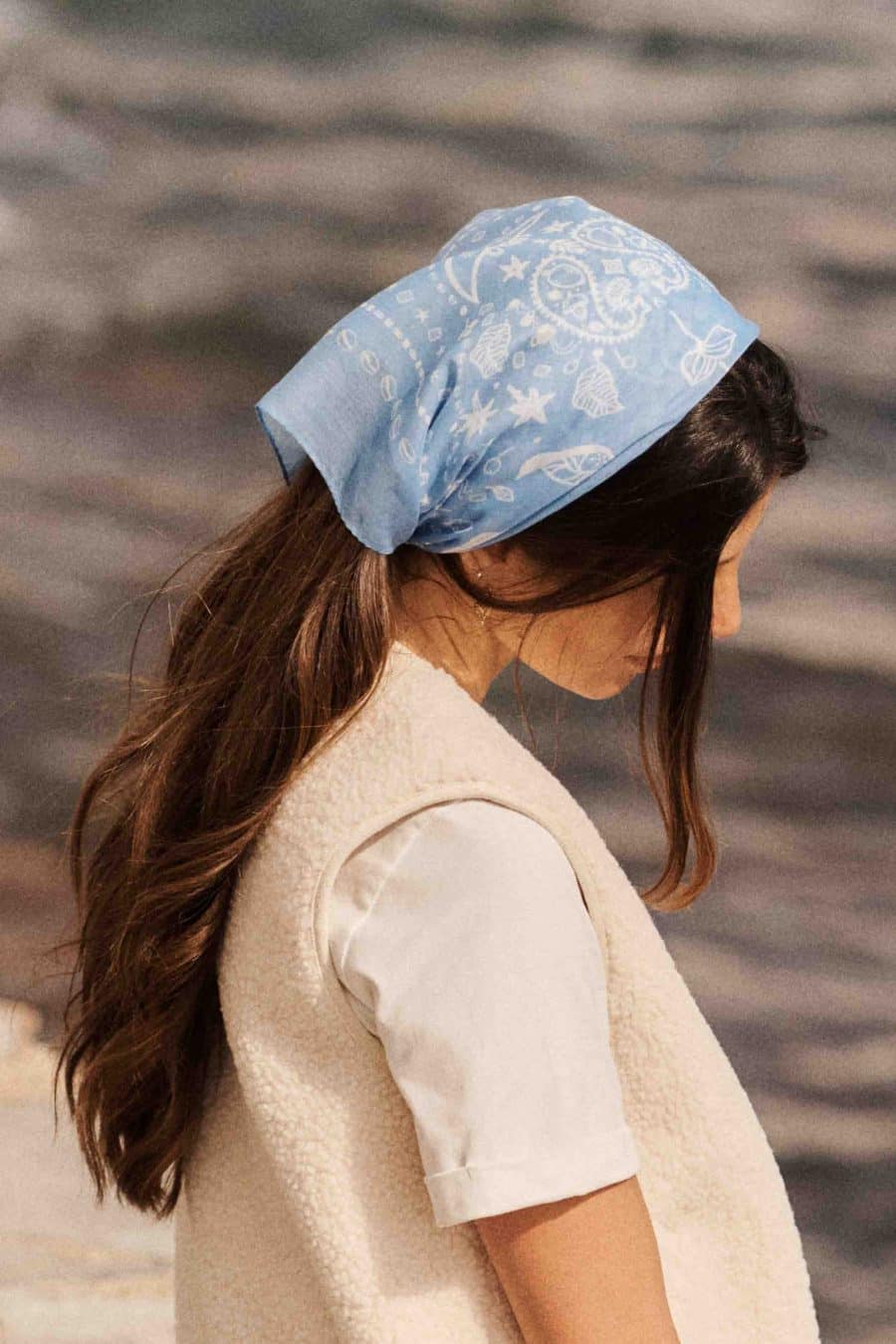 Foulard Emilio bleu Sahoma en tissu, imprimé fleuri bandana revisité