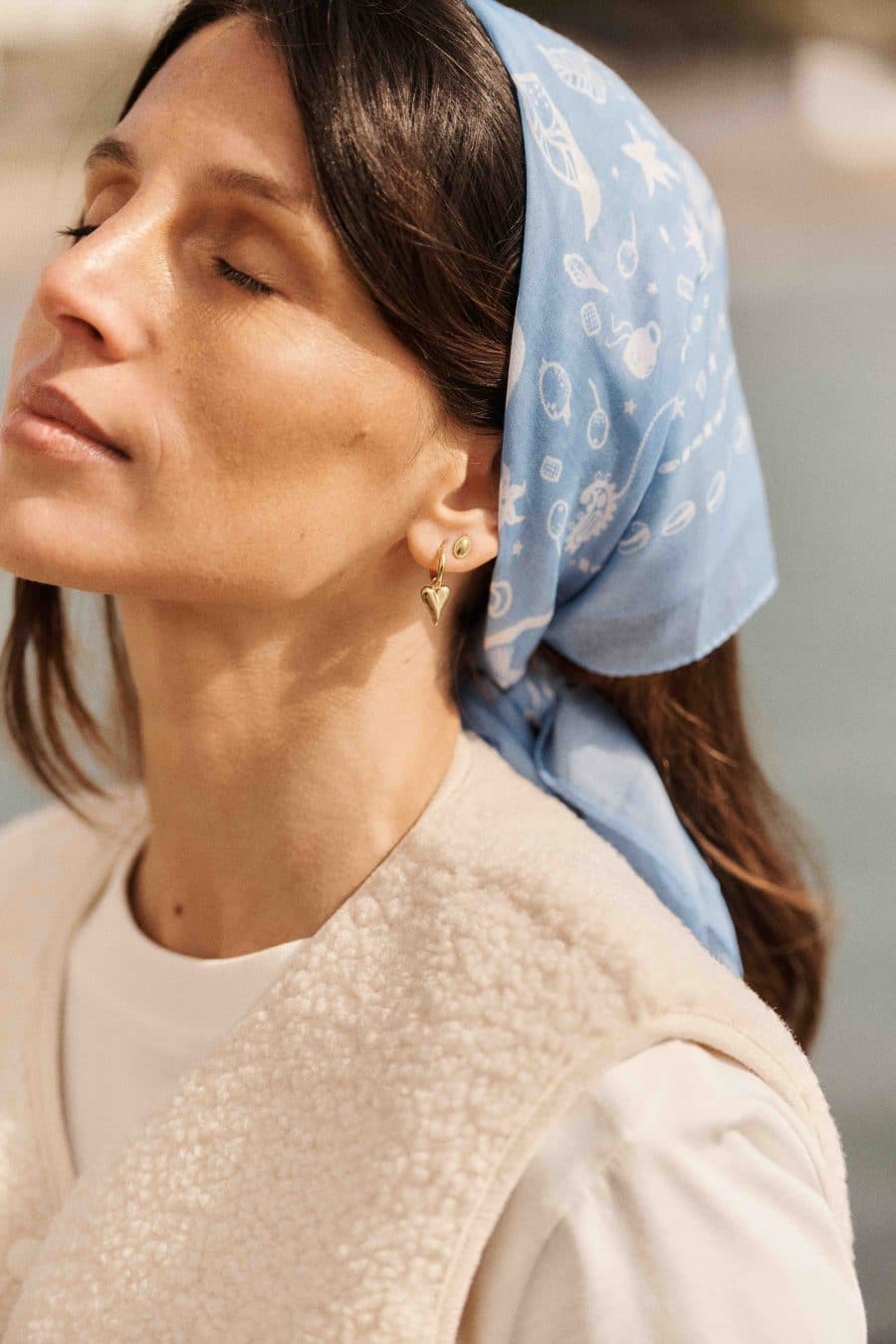 Foulard Emilio bleu Sahoma en tissu, imprimé fleuri bandana revisité