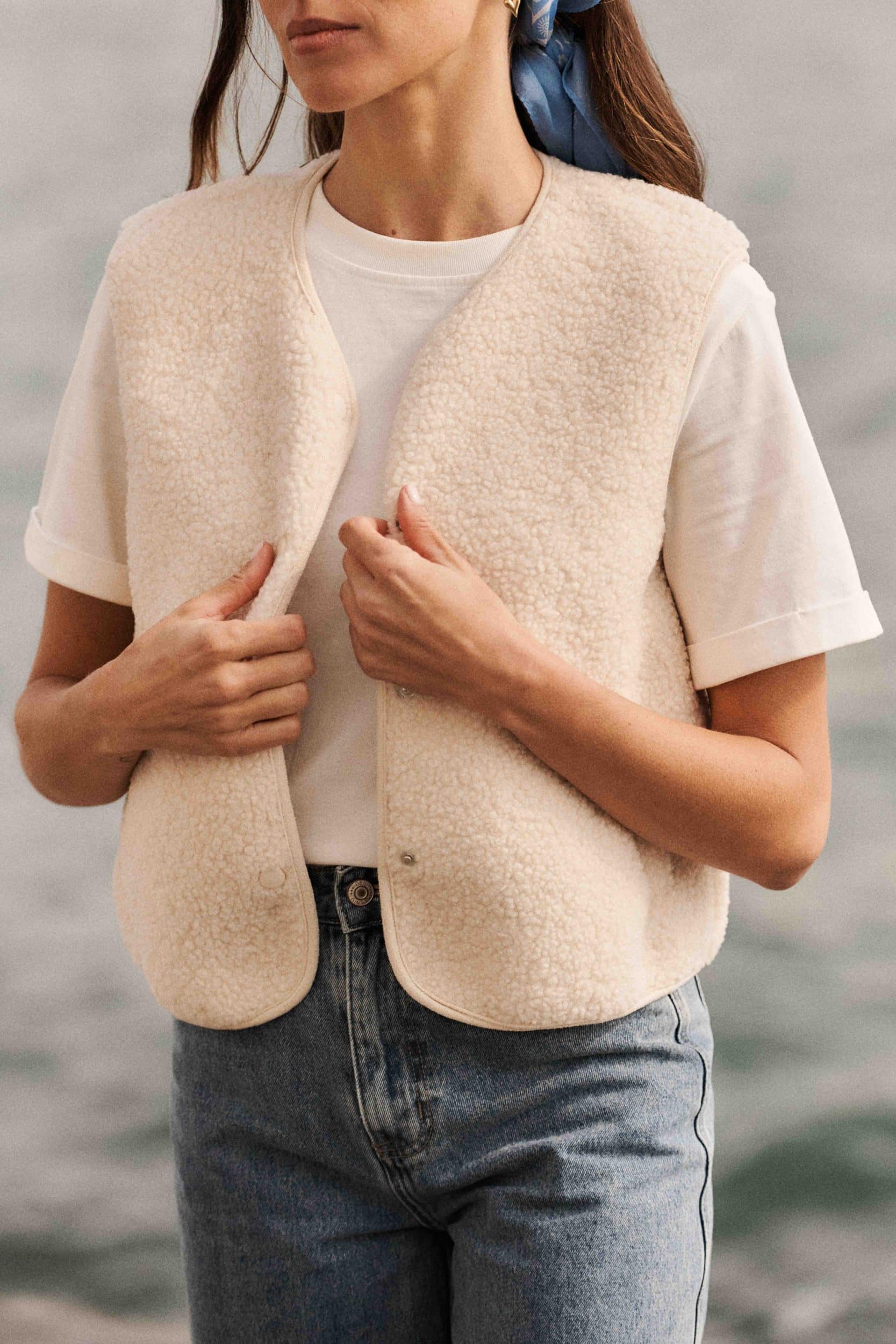 Gilet Celestino Sahoma sans manches beige crème, effet laine bouclée