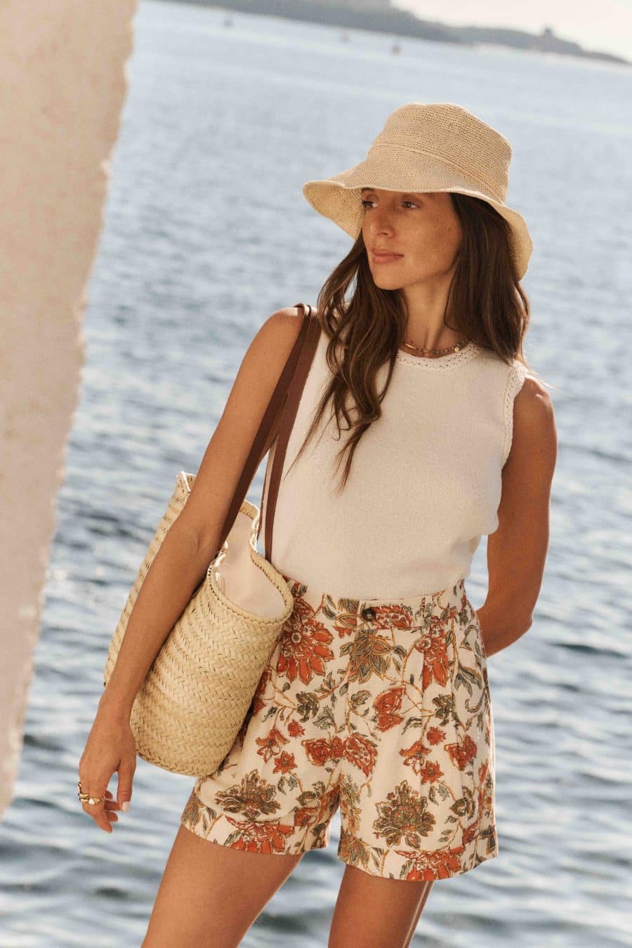 Short Elia Sahoma, à l'imprimé fleuri maxi, coupe d'été légère et fluide