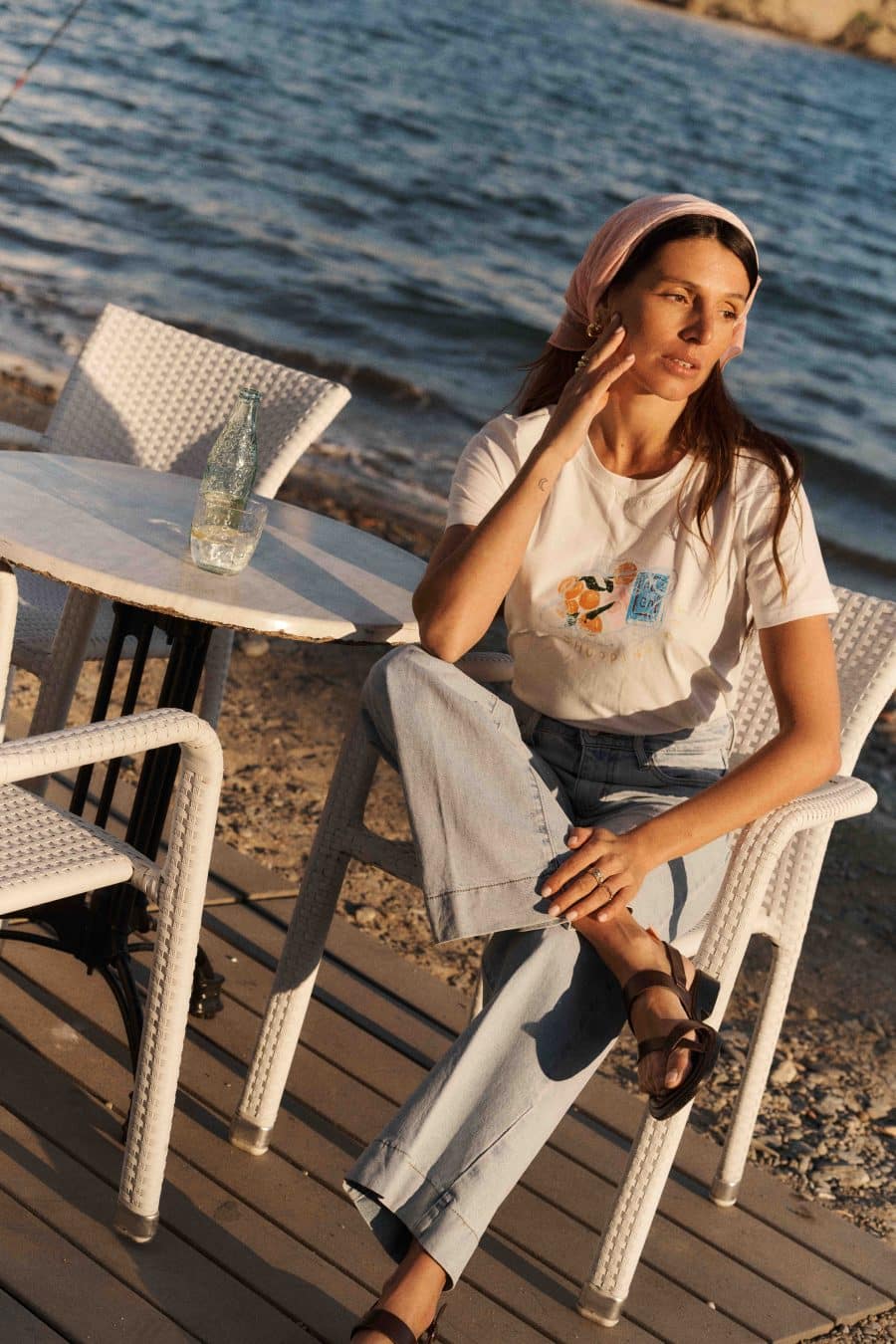 T-shirt Enzo femme blanc illustration courses – Style estival - Sahoma