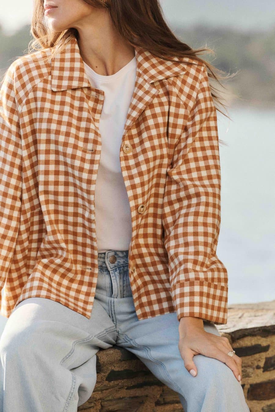 Veste courte coupe ample col revers motif vichy - boutonnée