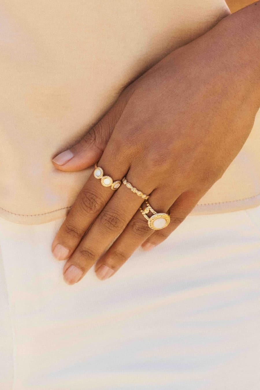 Bague Auralie Sahoma fine ajustable formes coeurs et ovales en acier inoxydable – Bijoux doré tendance