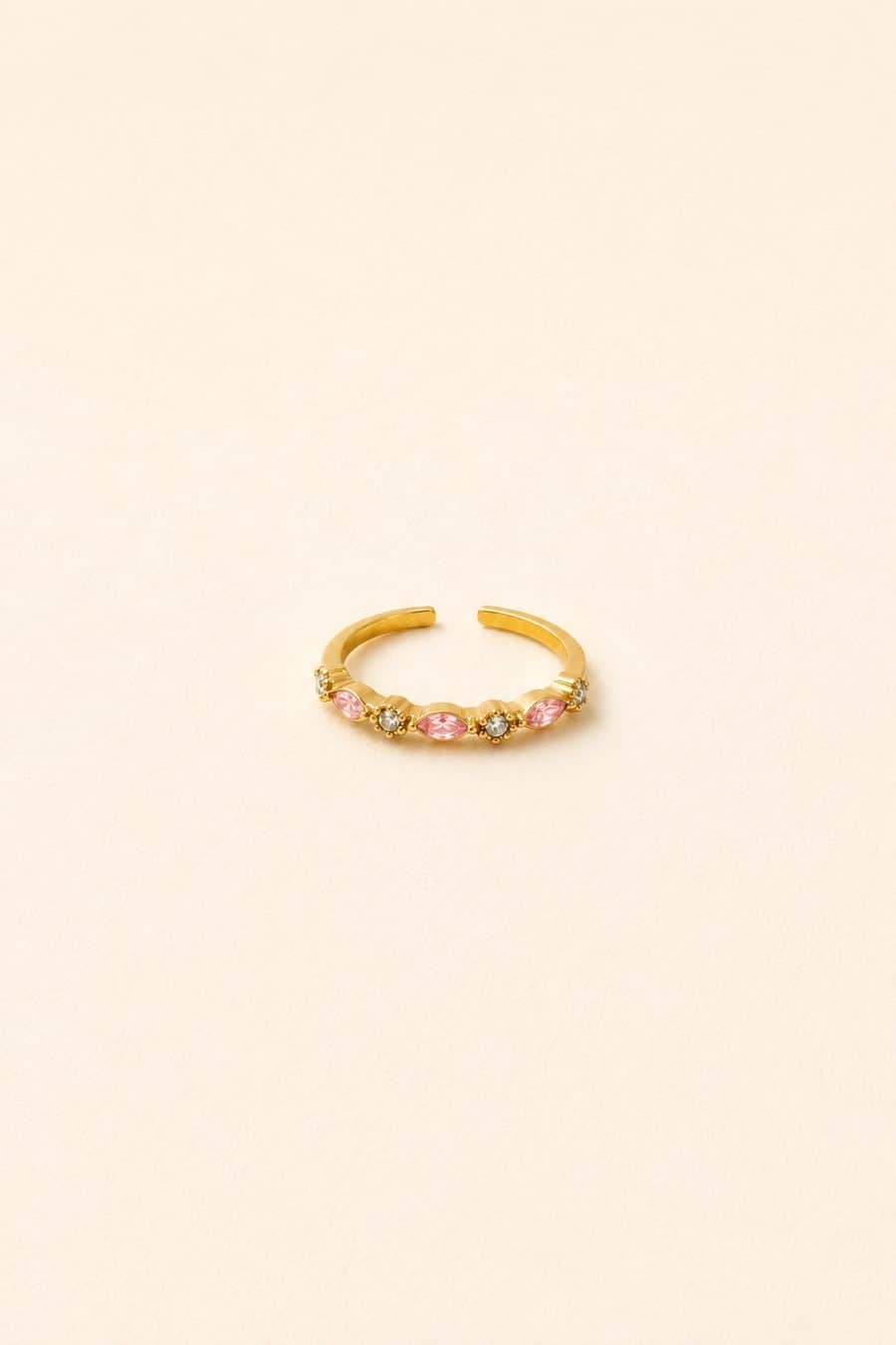 Bague Sahoma Hélène fine ajustable sertie de strass ovales en acier inoxydable – Bijoux doré, rose et blanc effet diamant