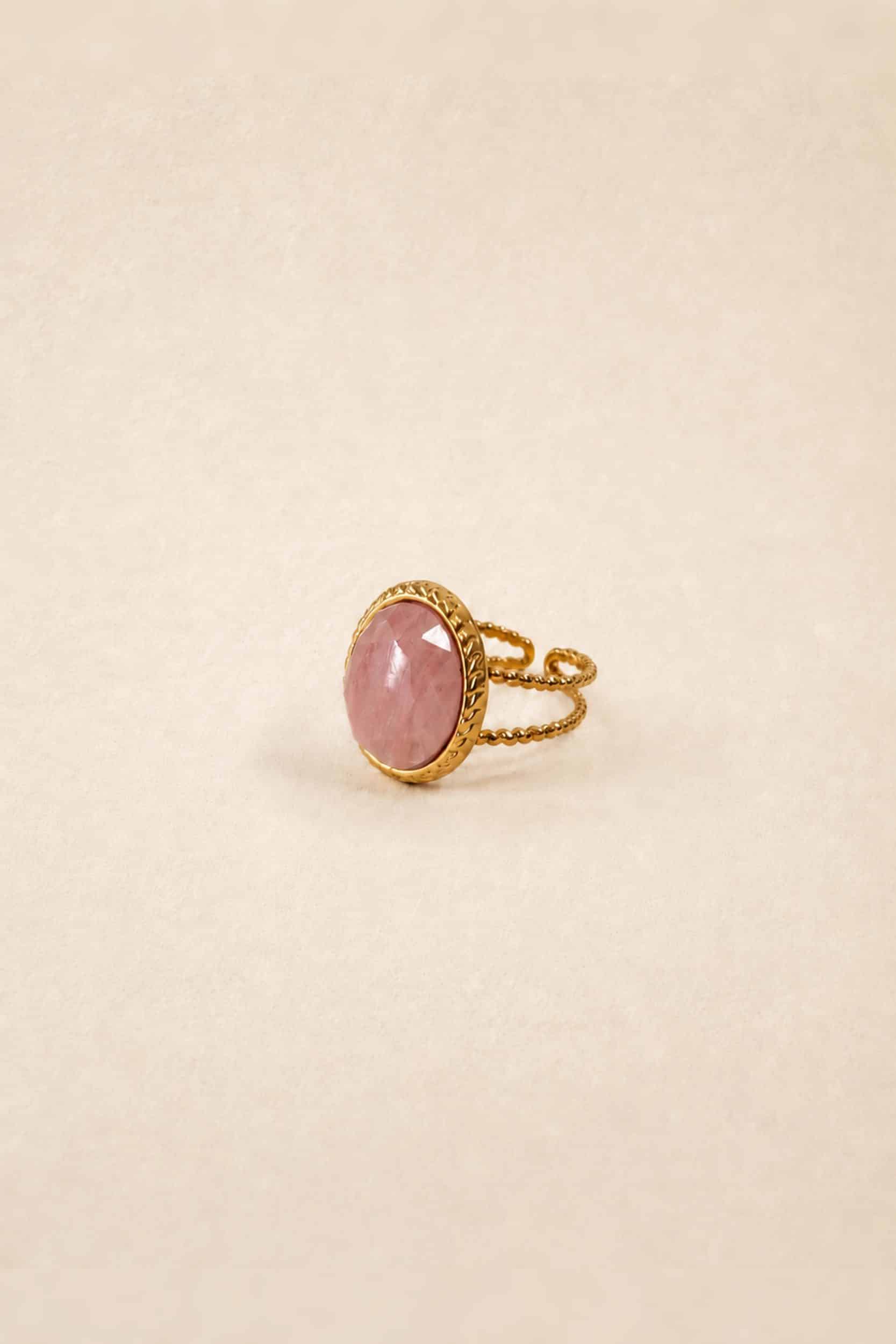 bague-irene-rose-packshot-sahoma Bague Irene dorée Sahoma, design vintage minimaliste et ornée d'une pierre rose