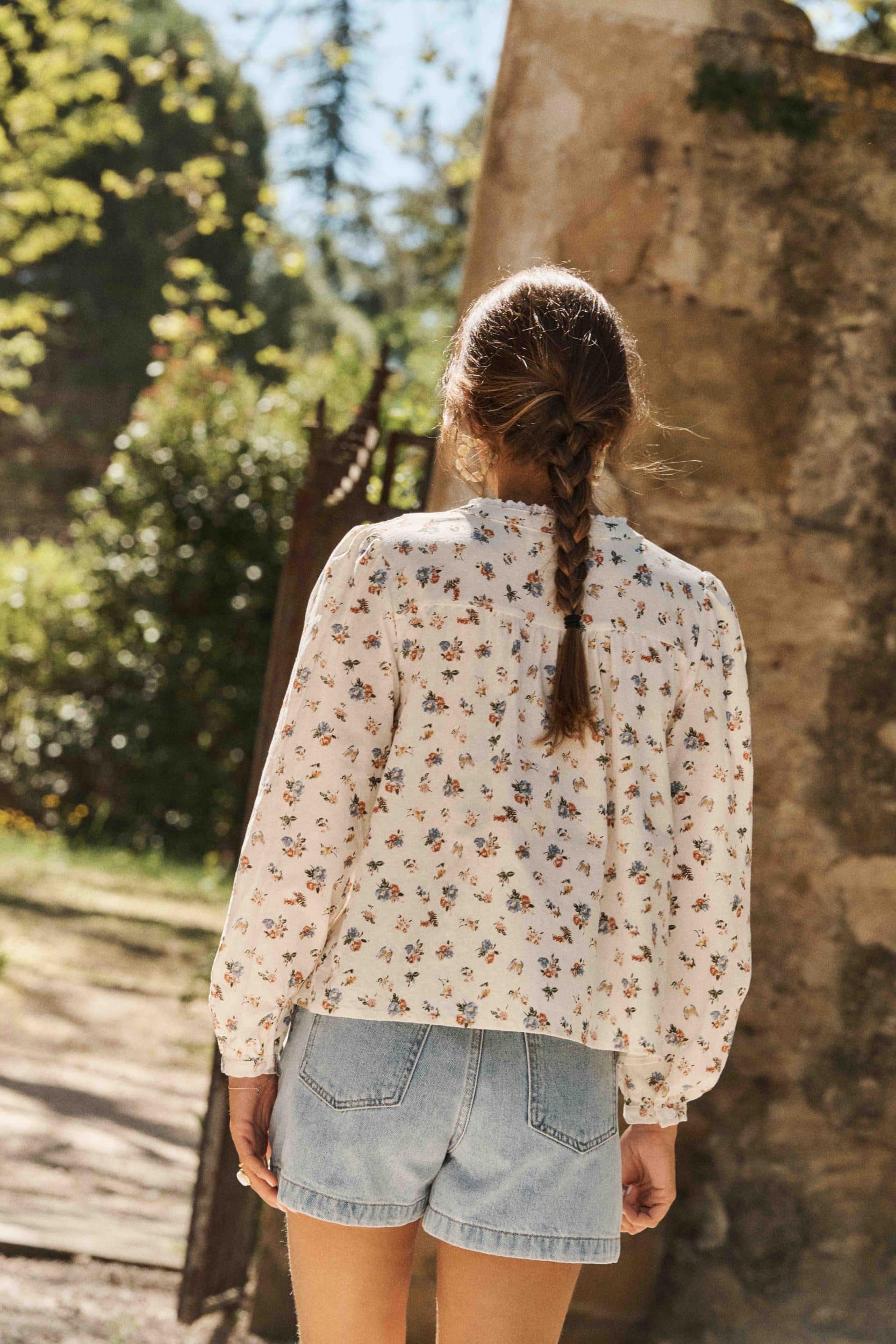 blouse-lea-blanche-sahoma-00002 Chemise femme fluide imprimé fleuri blanc crème - Chic et légère