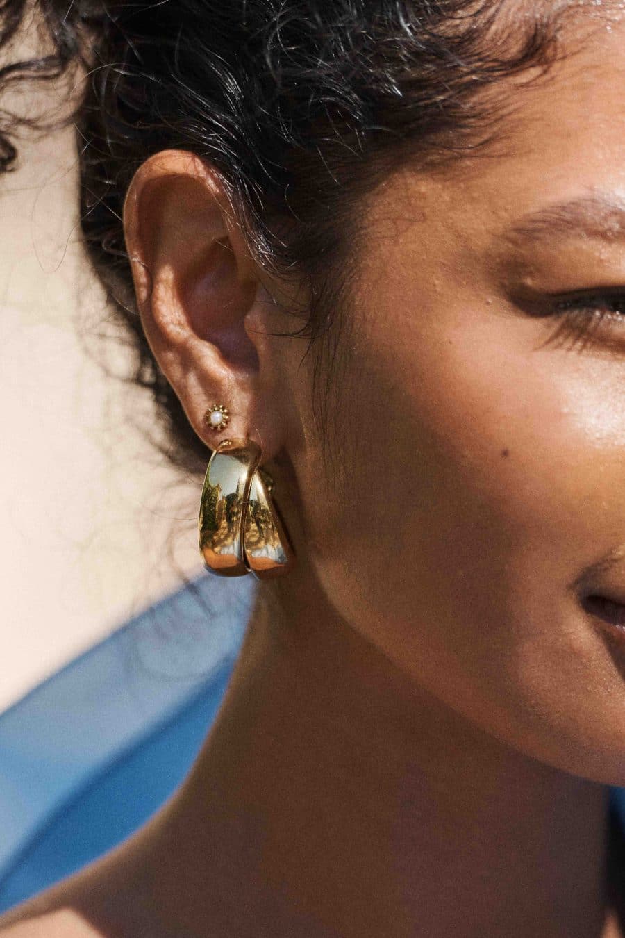 Boucles d’oreilles créoles Ludi dorées Sahoma design épais - double anneaux entrelacés