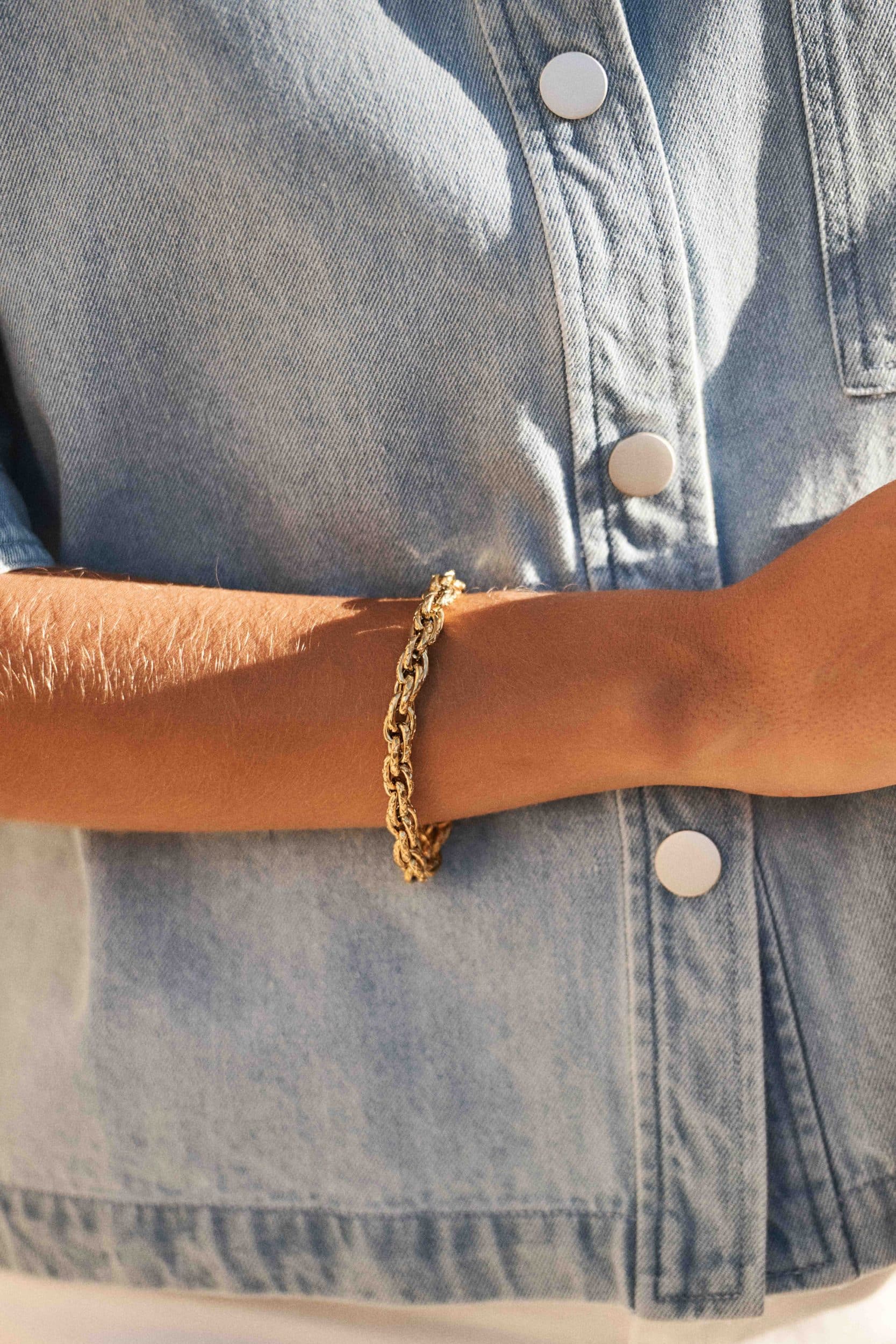 bracelet-gail-dore-sahoma-00001 Bracelet pour femme à maillons multiple épais doré - acier inoxydable