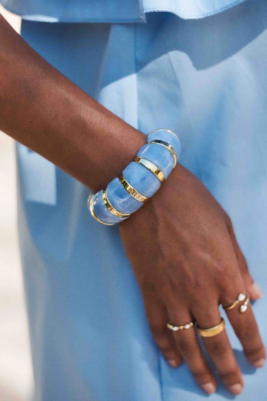 Bracelet Judite Sahoma bleu marbré, modèle épais