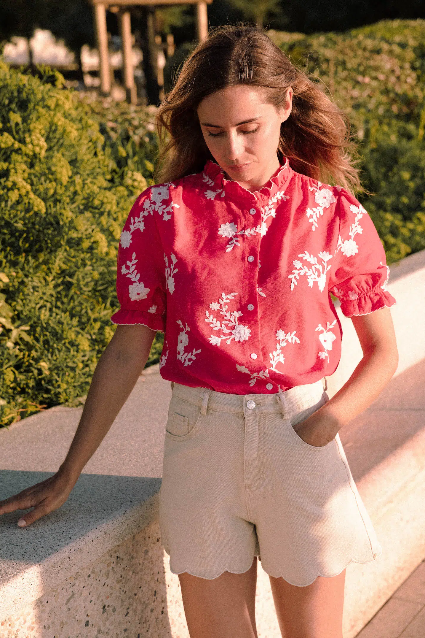 chemise-primavera-rose-sahoma-00004 Femme Chemise manches courtes brodée fond rose et blanc