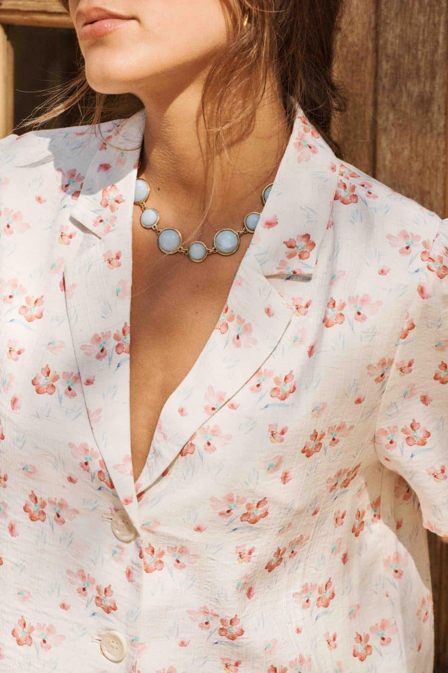 Collier réglable chaîne pastilles bleues et dorées en acier inoxydable - délicat et féminin