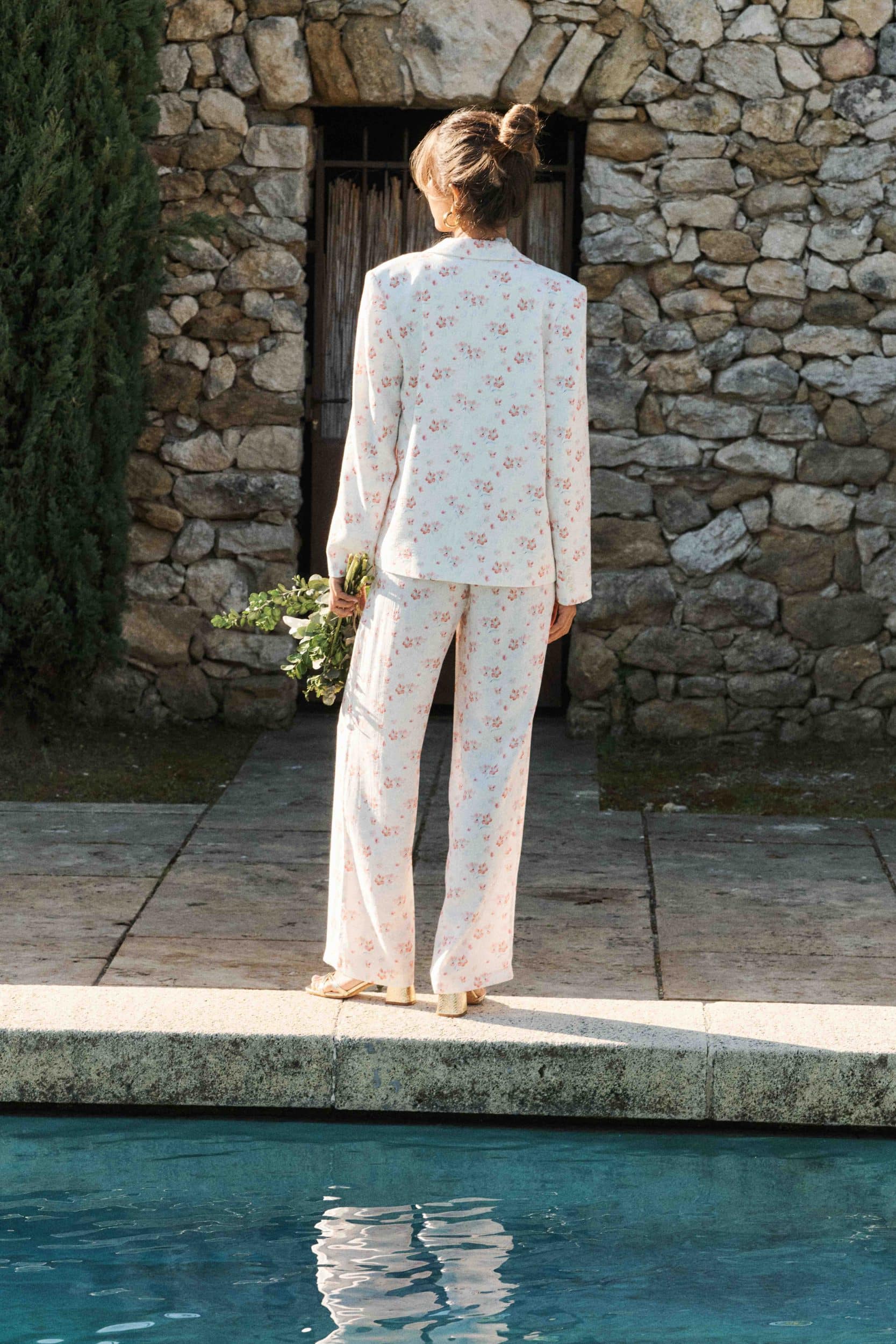 pantalon-leonis-blanc-sahoma-00006 Pantalon Leonis Sahoma droit blanc à l'imprimé fleuri, coupe d'été légère et fluide