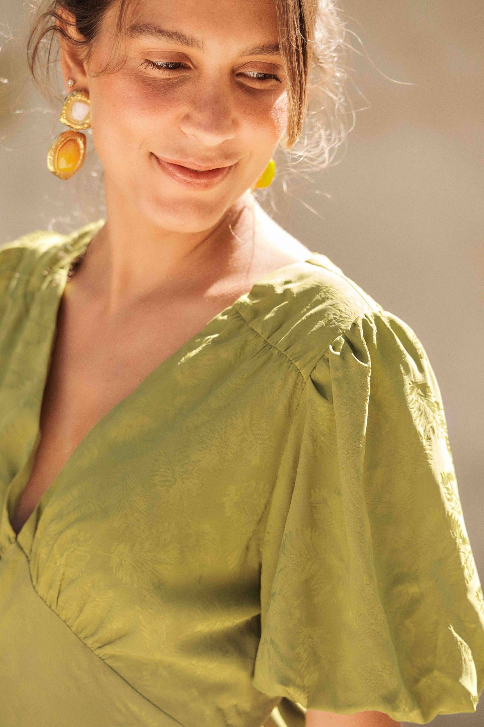 robe-gabriella-vert-olive-sahoma-00010