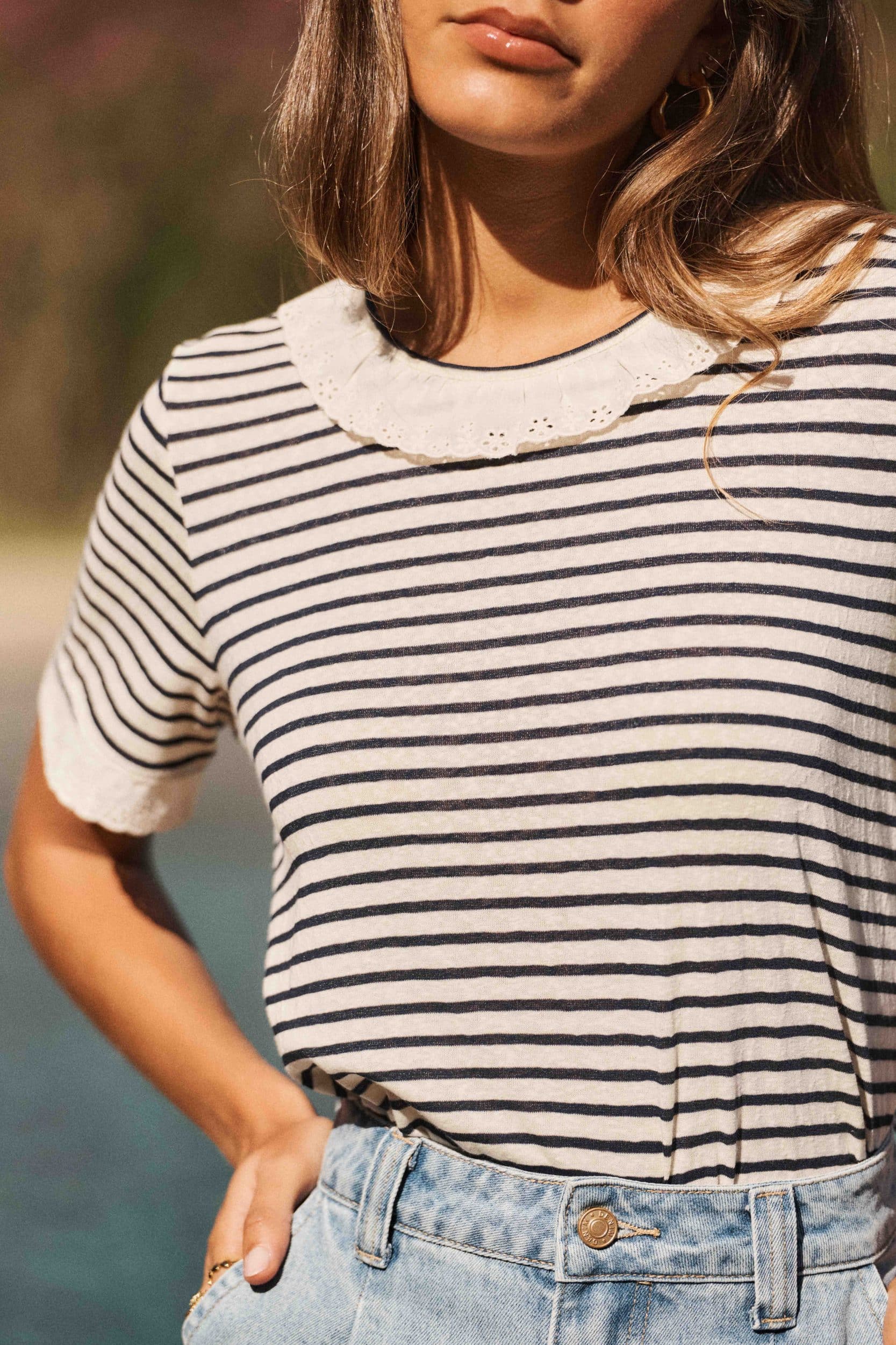 top-soan-marine-sahoma-00004 T-shirt femme marinière en coton bleu marinière - col rond à dentelle