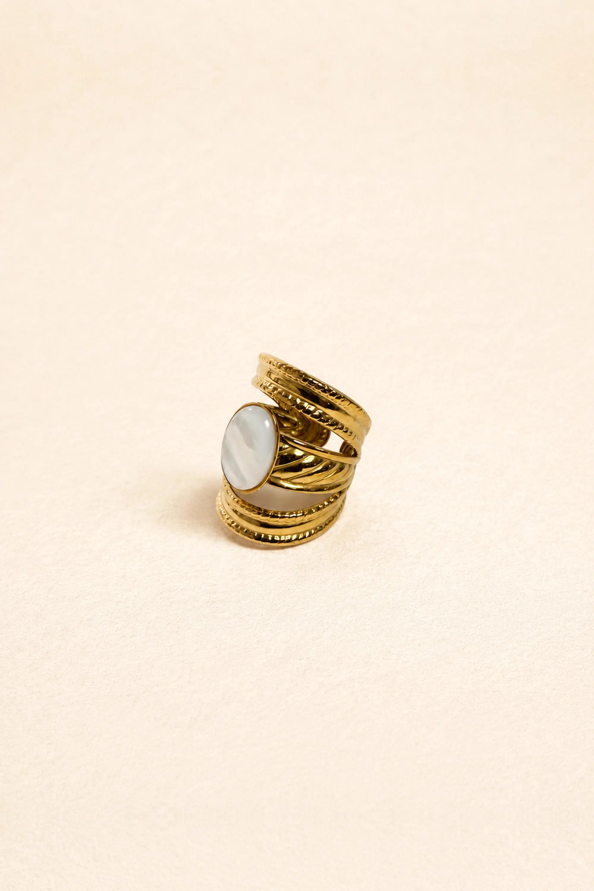 bague-claudie-blanche-packshot-sahoma-00001