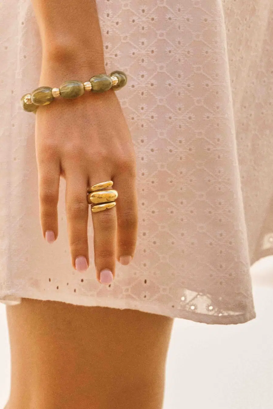 bague dorée à triple anneaux épais - élégante et minimaliste