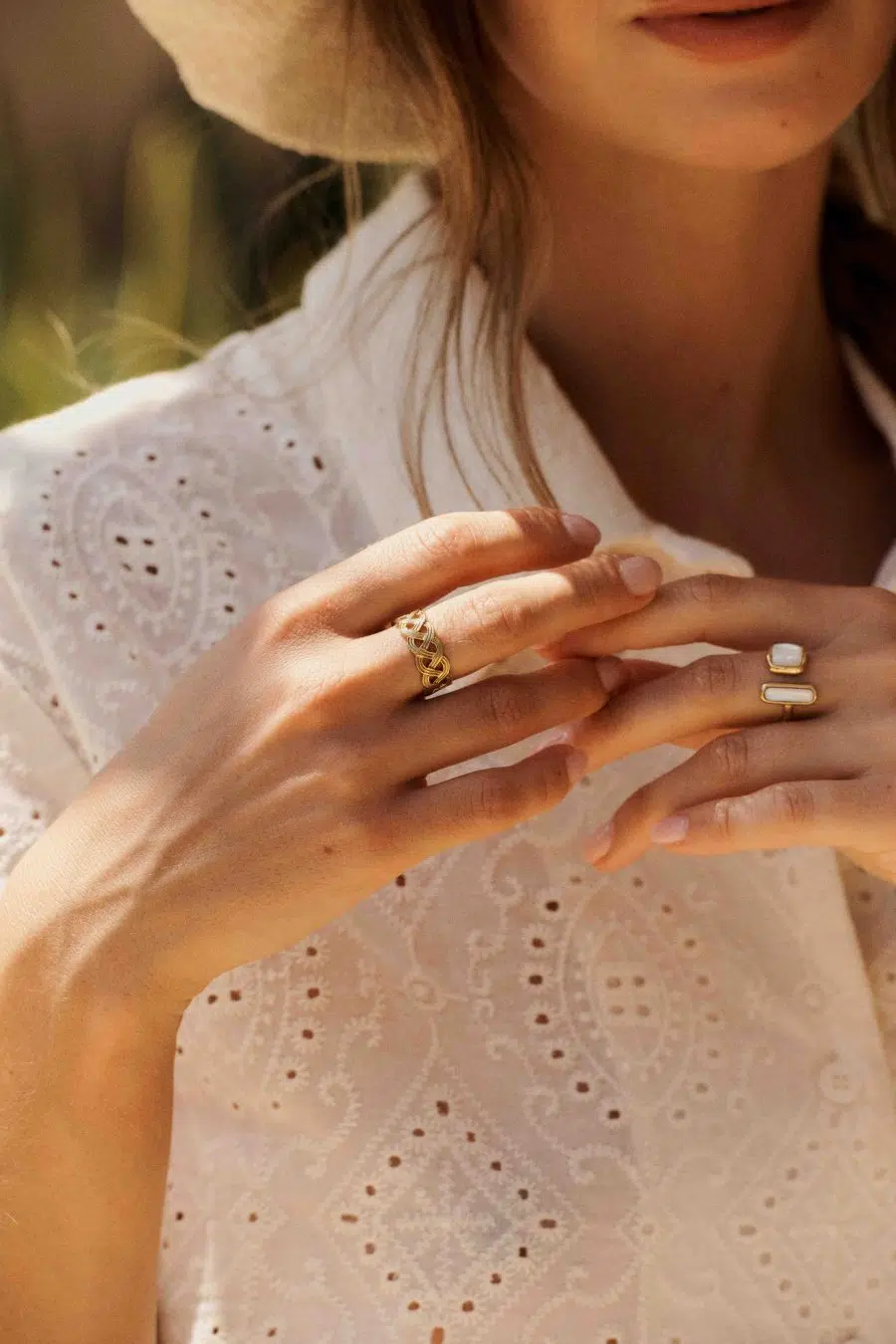 Bague Vani anneau large tressé dore - Sahoma