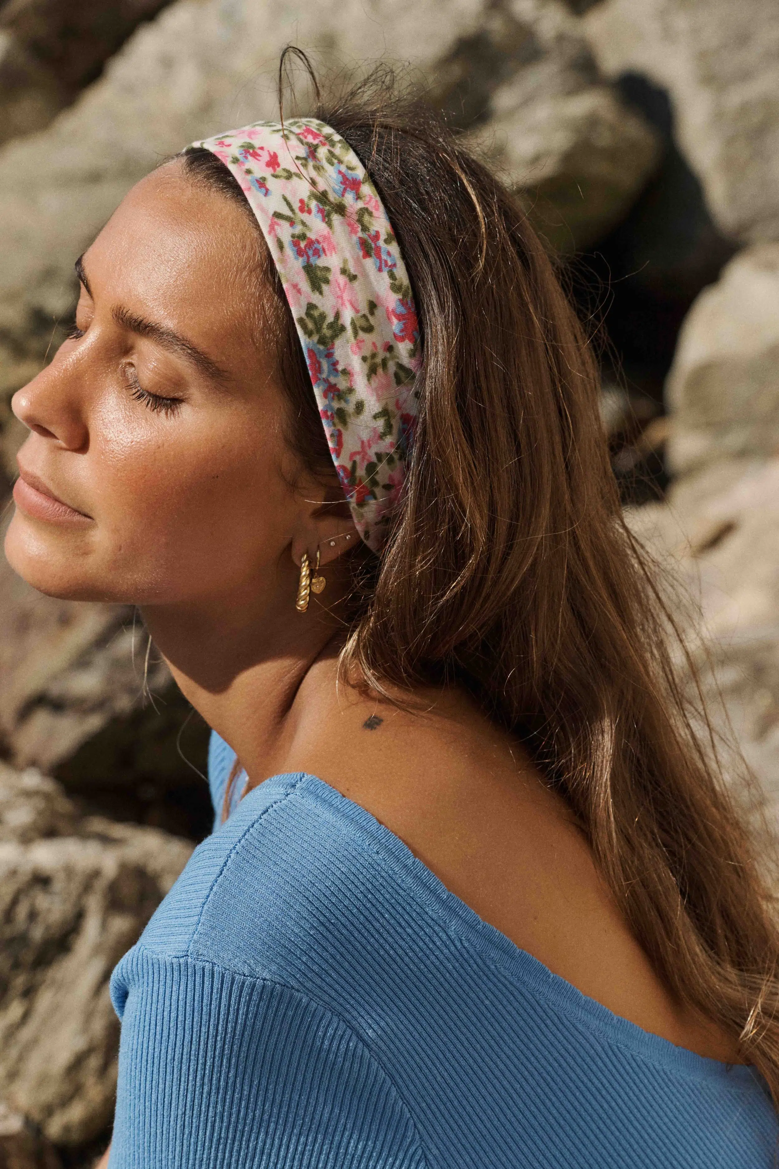 bandeau-flores-sahoma-00001 Bandeau fleuri multicolore pour cheveux