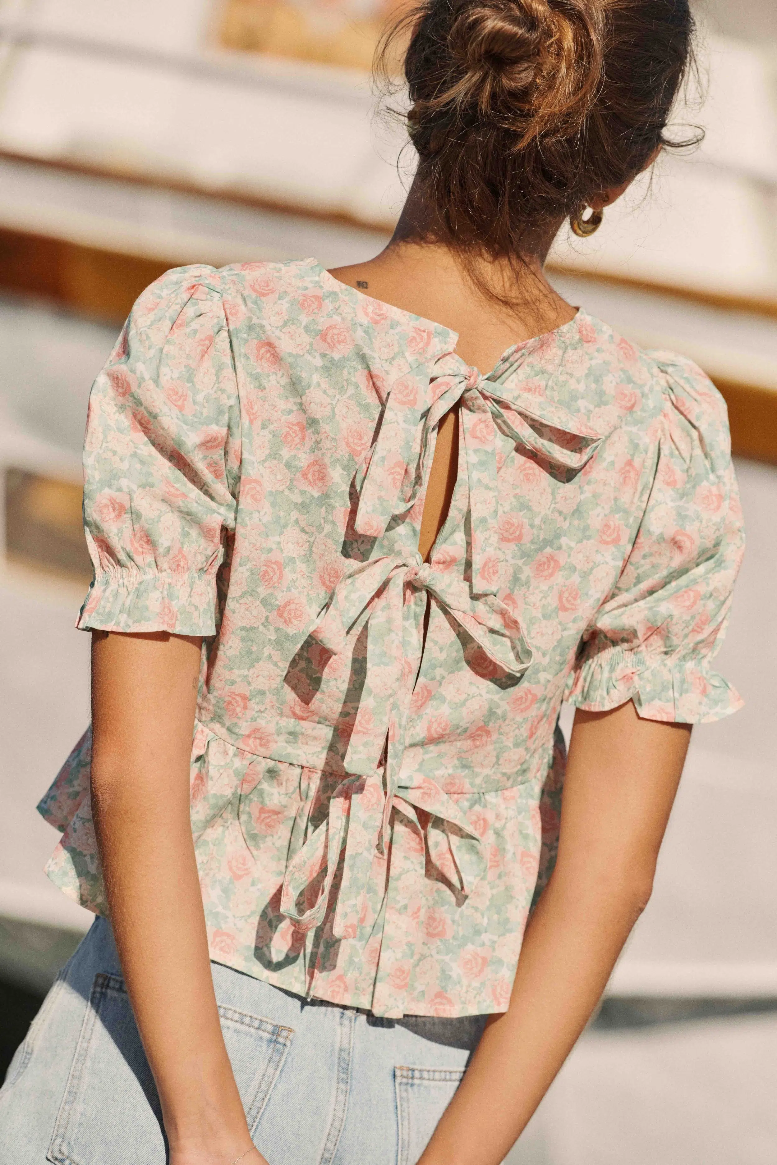 blouse-jasmine-fleuri-sahoma-00006 Blouse manches courtes bouffantes - imprimé fleuri rose et vert