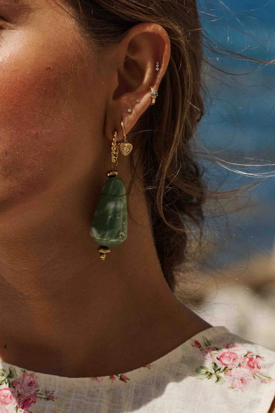 Boucles d'oreilles pendantes formes gouttes à pierres effet marbré