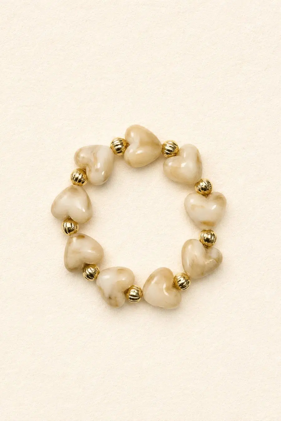 Bracelet grosses perles en forme de coeur sur lien élastique