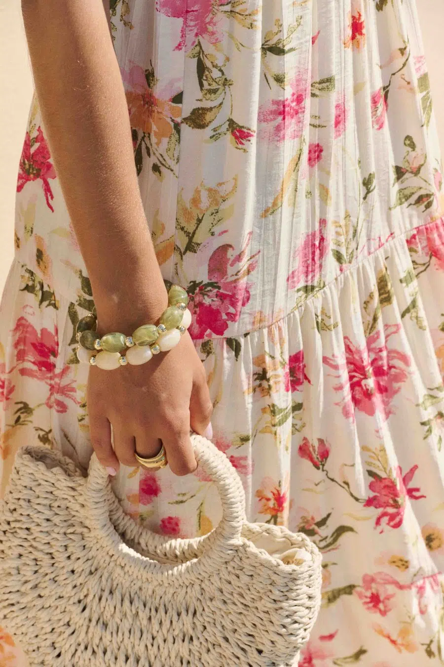 Bracelet Lison Sahoma aux grosses perles ovales vertes kaki montées sur élastique