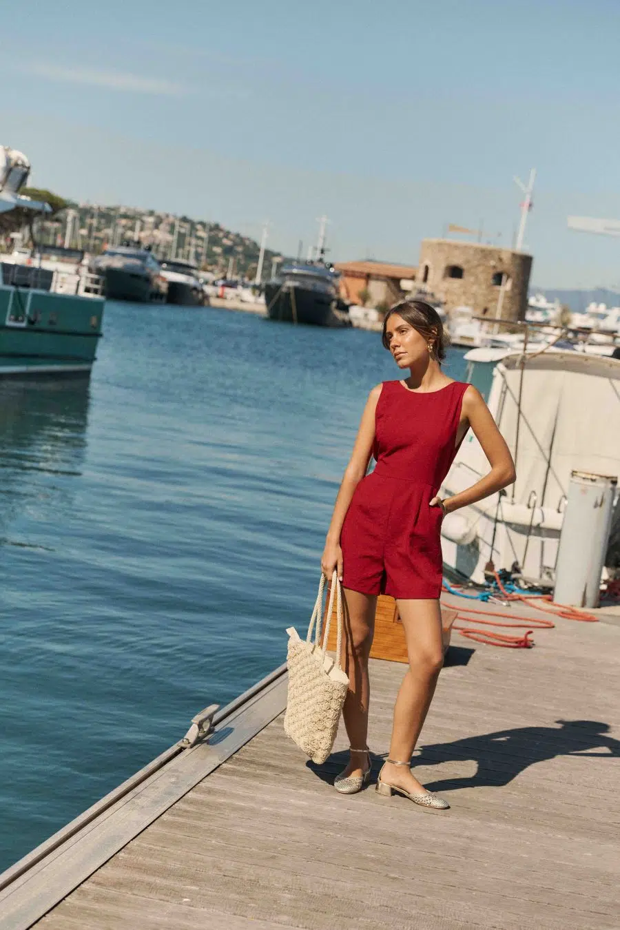 Combishort rouge sans manches - noeud au dos
