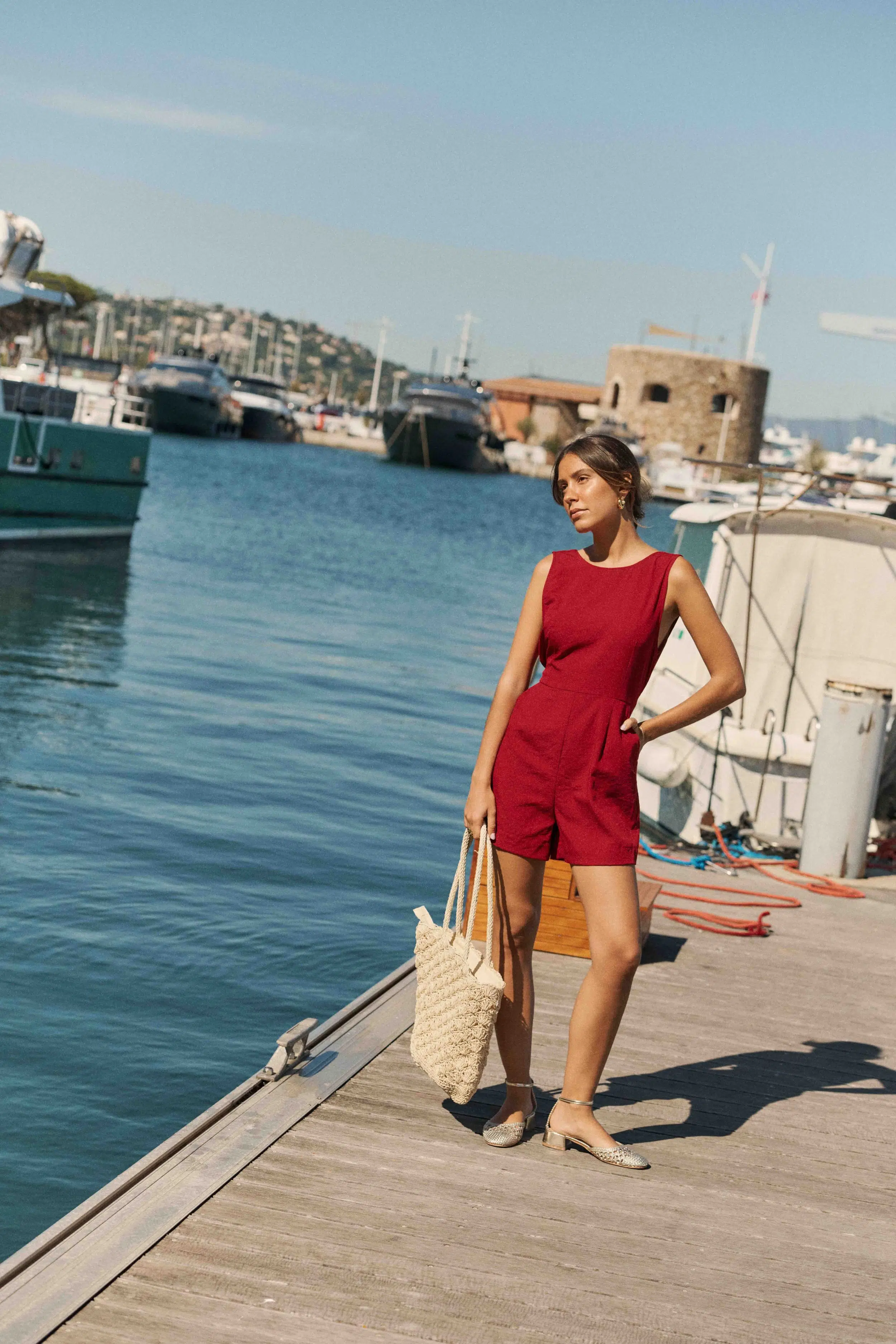 combishort-barbara-rouge-sahoma-2 Combishort rouge sans manches - noeud au dos