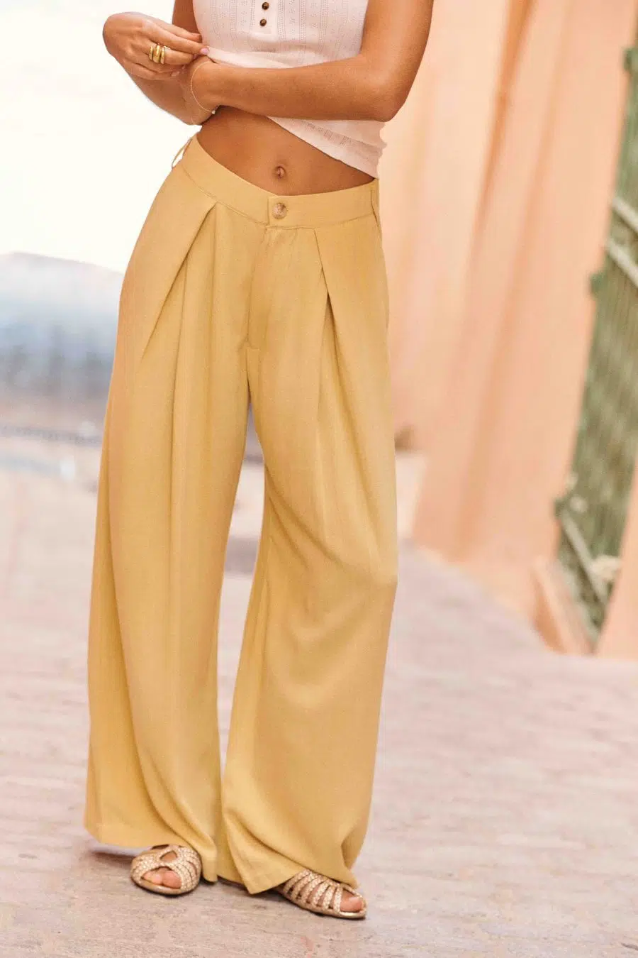 Pantalon à pinces Gianni Sahoma droit jaune, coupe d'été légère et fluide