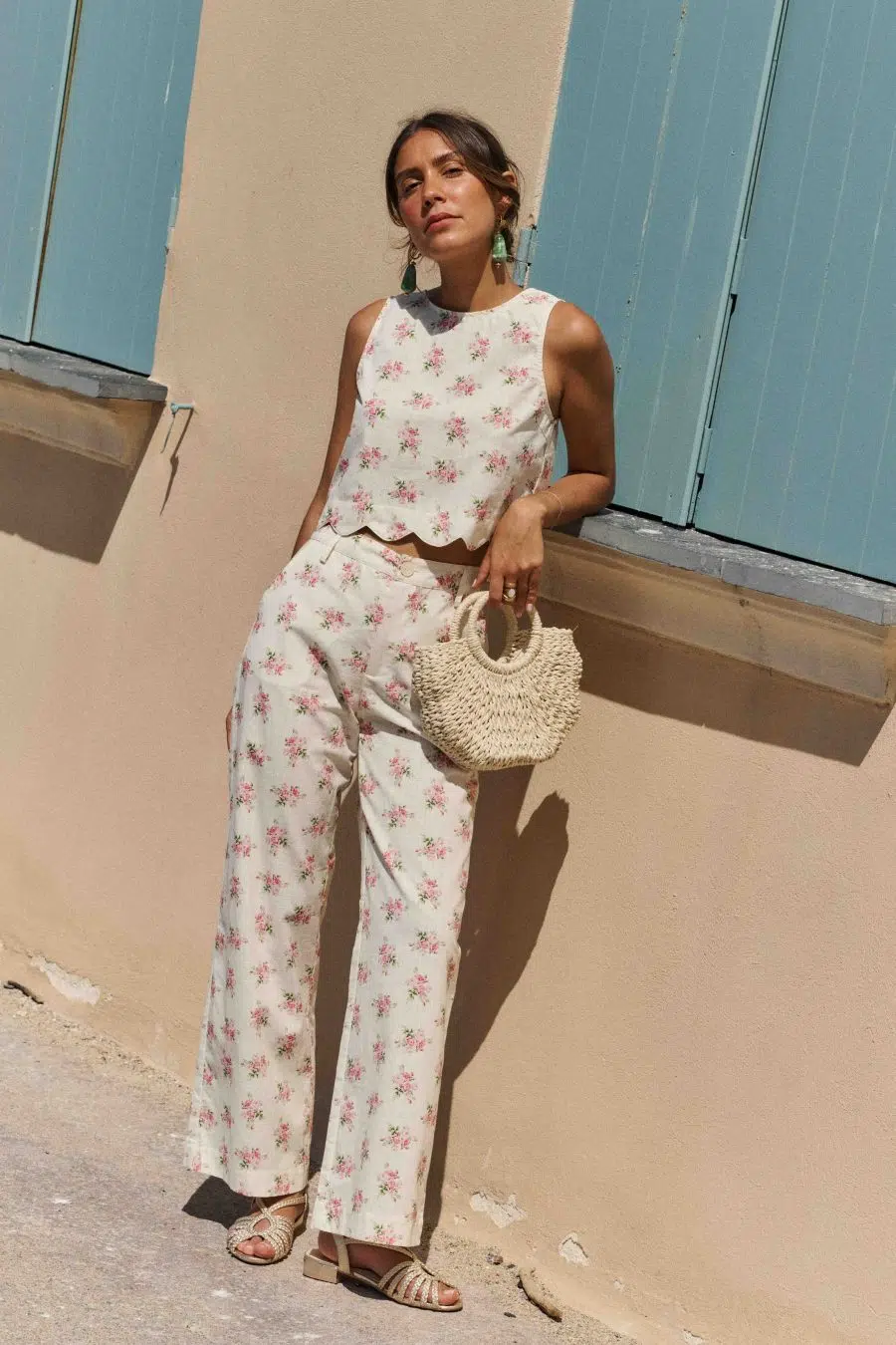 Pantalon femme droit chic - imprimé fleuri rose